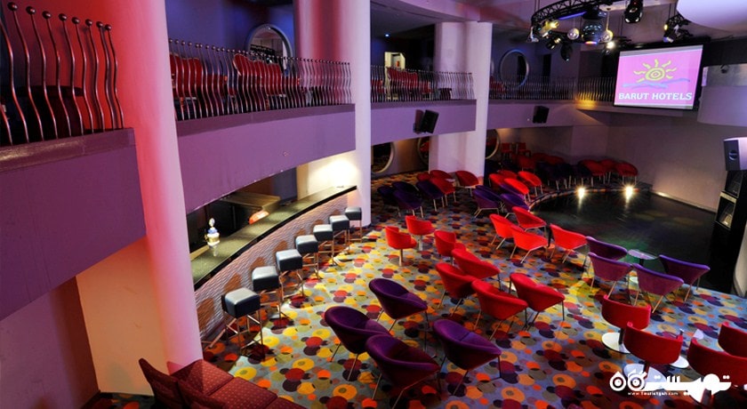 نمایی از کلاب شبانه هتل